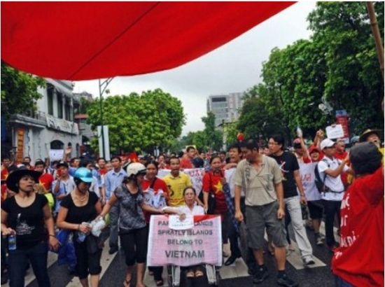 越南河内爆发罕见的示威活动