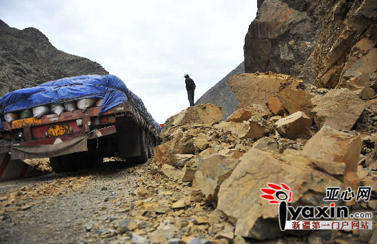 新疆新源和静交界地震15万人受灾 灾后重建工