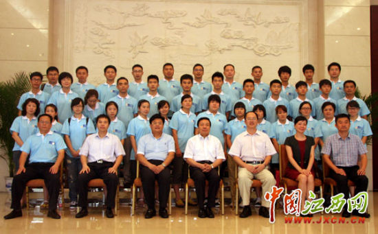 �����뽭��ϣ��֮�Ǹ۰��п�����һ�к�Ӱ�������������� ���ǿ �㣩