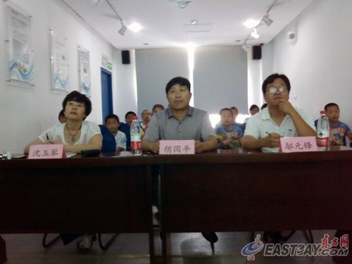 东方信社区息苑拓林苑举办低碳环保电子小报创