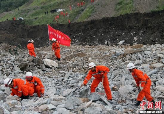 新疆新源山体滑坡遇难者升至13人