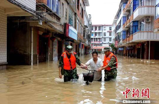 福建连江遭历史罕见暴雨侵袭 十乡镇被淹