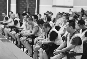 ���޻�չ���з��ڰ����