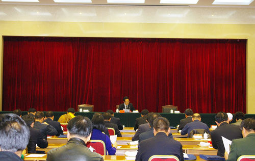 1��20�����磬�ຣʡ��Эʮһ��һ�λ�����ϯ�ŵ�һ�λ������������С����� �亣ƽ ��