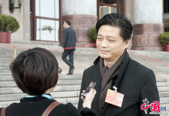 明星委员的微表情:赵本山 告饶  莫言惜字如金_