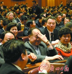 Ī�Ժͽ�����ǰ���ڴ�ῪĻǰ�������»��緢