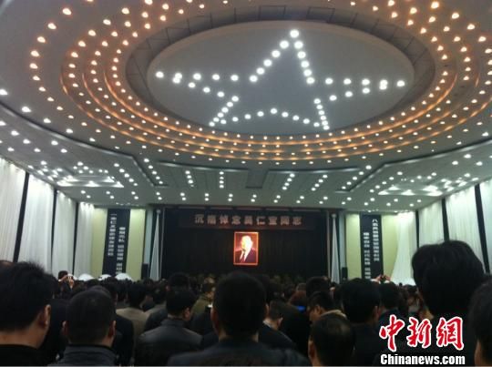 记吴仁宝:让农村和贫困之间划上不等号