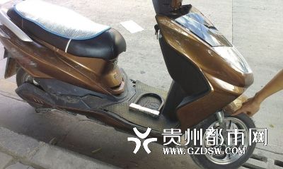 减震器漏油电动车发抖