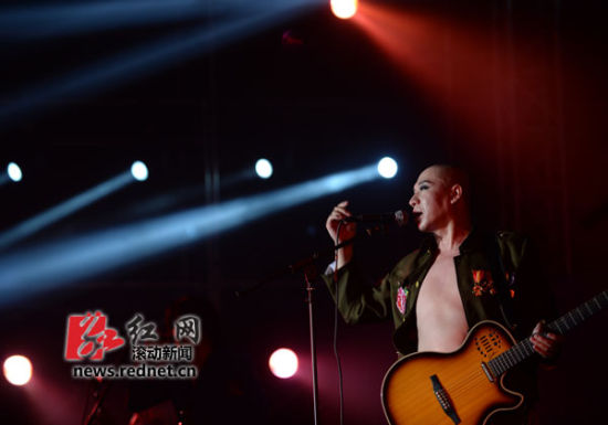 【2013橘洲音乐节】二手玫瑰:一枝独秀耀湘江