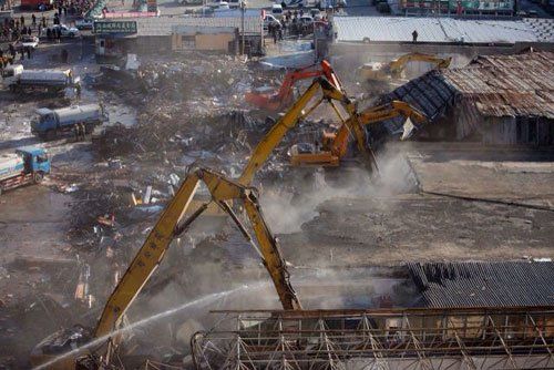 北京拆除十里堡附近大型违法建设建材市场