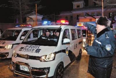 夜巡换了新警车   150台巡逻警车上岗,增加15项新配备来源:新文化报