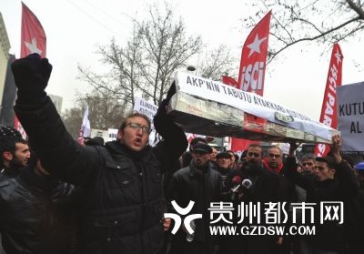 土耳其反腐演变成政治危机