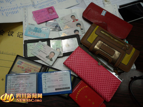 乘客刷微博找回钱包 快来看看成都公交车上失