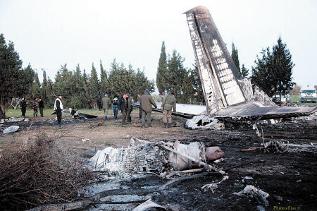 利比亚一军机坠毁11人遇难