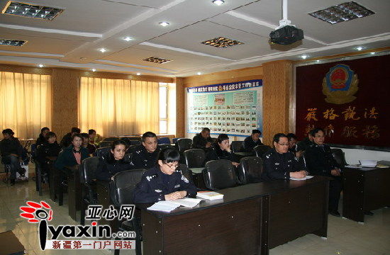 乌苏车管所党支部开展党的群众路线教育实践活