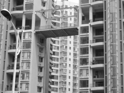 海口一小区两楼之间现空中走廊