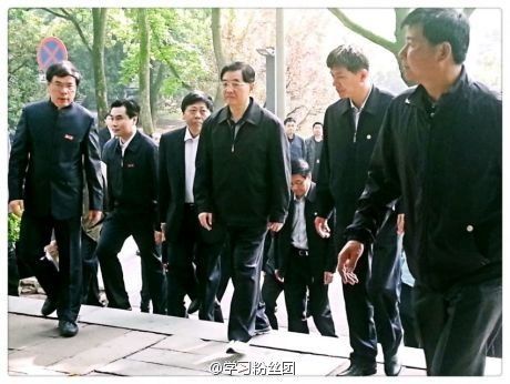 胡锦涛到访湖南大学 参观岳麓书院