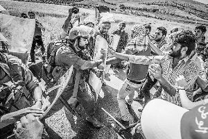 巴以战火劲烧和谈