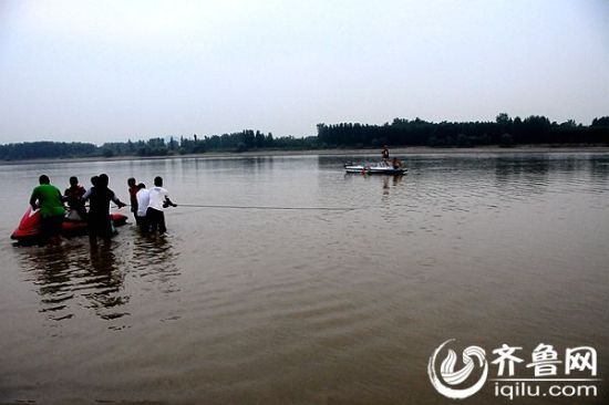 济南三少年黄河游泳溺亡：一人遇险后两人施救均遇难