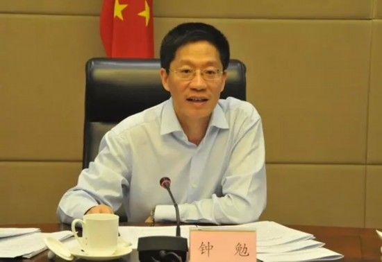 钟勉出任云南省委副书记曾为最年轻副省长图