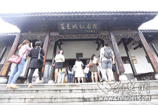 [2015湖北网络行]遗爱湖公园:千年古景变身百姓