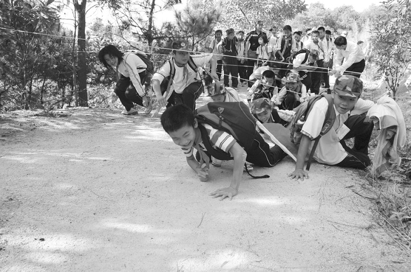 海沧区育才小学举行模拟长征行