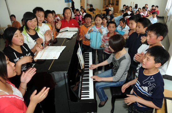 浅谈中学音乐欣赏对培养学生素质的作用