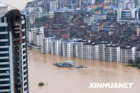 我国6省区市遭遇暴雨3937万人受灾(组图)