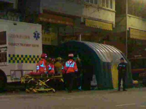 香港旧楼倒塌事件死者增至4人(组图)