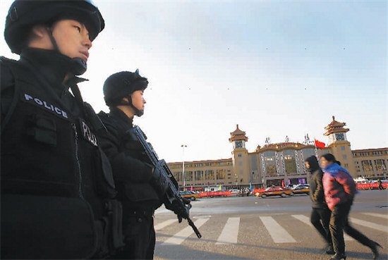 北京春节期间武装特警将在繁华地段巡逻(图)