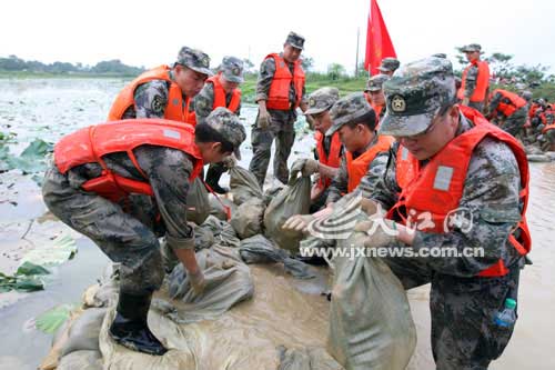 江西东北部遭强降雨侵袭18万人转移(图)