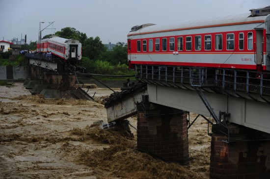 ͼ�ģ���ˮ��屦������·������Ա����