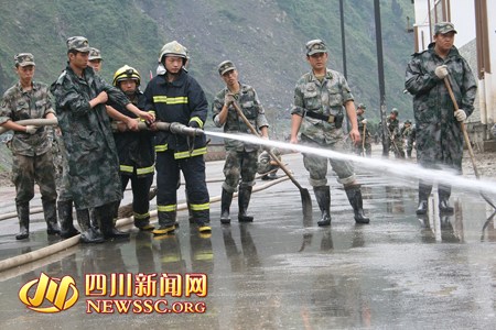 专家鉴定称四川映秀被淹建筑主体结构完好(图)