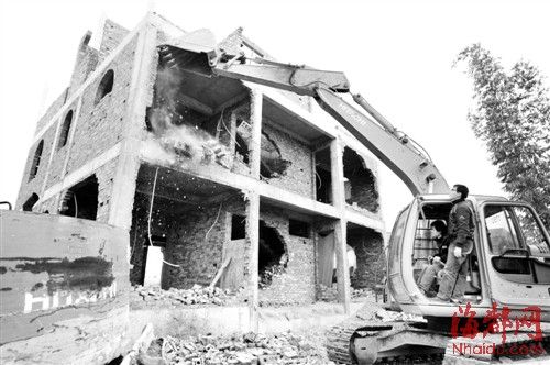 ���鵺��ʮ����Ӳ��һ��Υ����