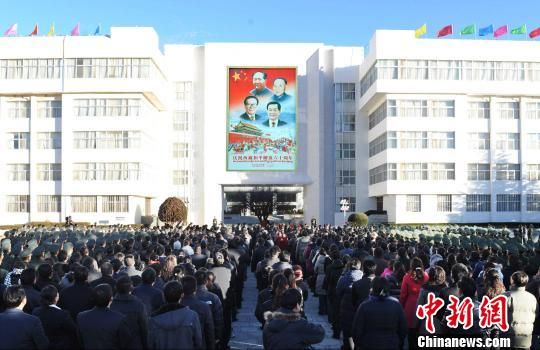 ũ����Ϧ��1��22�գ����磬������������ί��������������������Ժ¡�ؾ����������Ļ����������ʽ��
