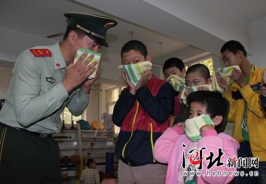 石家庄裕华消防大队走进特教学校送安全(图)