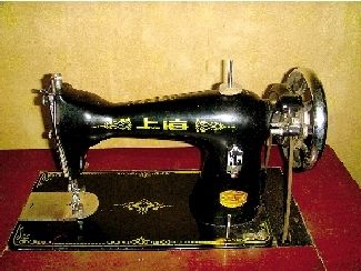 习仲勋送给杜道杰的上海牌缝纫机。