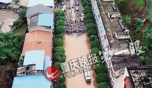 水淹统景   我市多地强降雨,部分乡镇受灾   ■本版稿件 重庆晚报