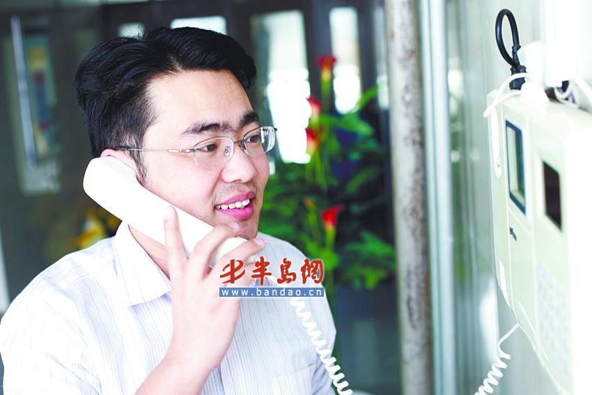 哥哥捐骨髓救妹妹 为保证移植忍着疼痛不吃药