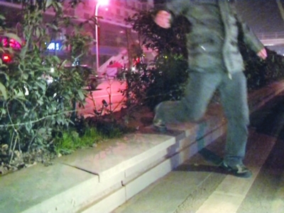 һ�кᴩ˫�������ײ����