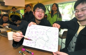 　　昨日，地图哥在10分钟之内手绘出重庆地图。