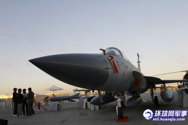 ���ϣ�L-15����ʵ������5����������300��