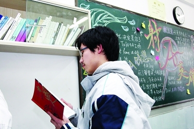 “没空”去图书馆把书送进教室里