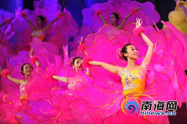 海南举行五一颁奖晚会 一批单位和个人获全国