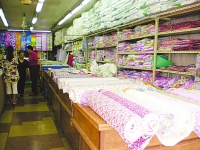 三山街“最后老布店”已有百年史