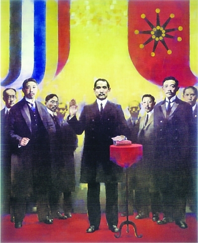 三大展览呈现数百画作雕塑