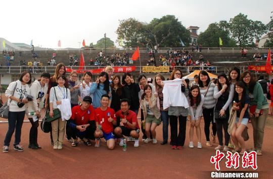 湖南师范大学举行田径运动会 外国留学生成绩