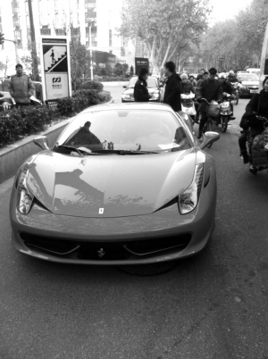 临牌弄丢了 车主奇思妙想画了一张