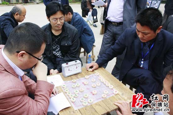 美丽保靖山城百姓“棋”乐无穷(图)