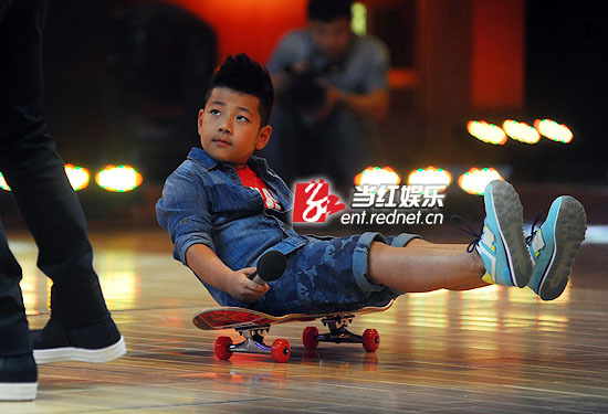 石头期末考试得双百 问性知识难倒郭涛(图)